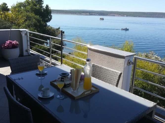 Apartment with balcony