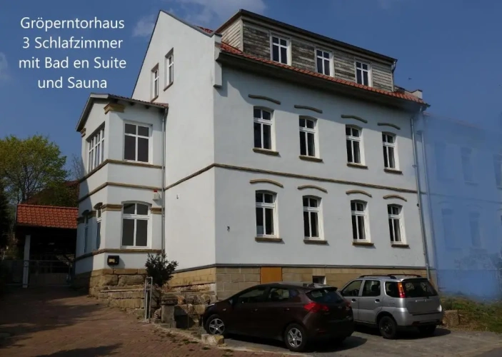 3 Bedrooms Apartment
