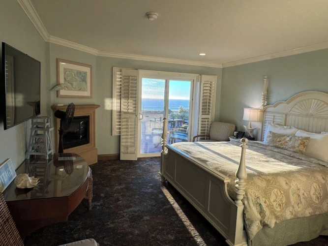 Standard Double room with ocean view