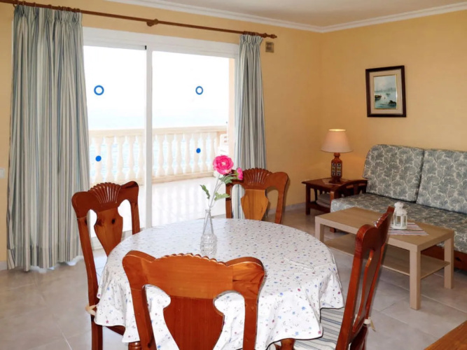 Apartamentos Amores (TEL200)