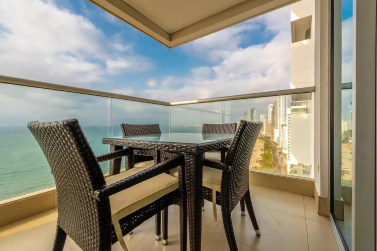 Edificio Palmetto Beach Apto 1702