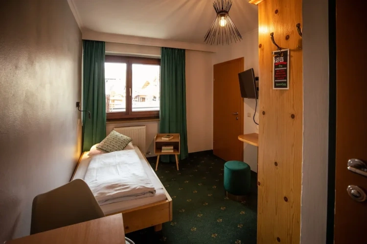Economy Single room