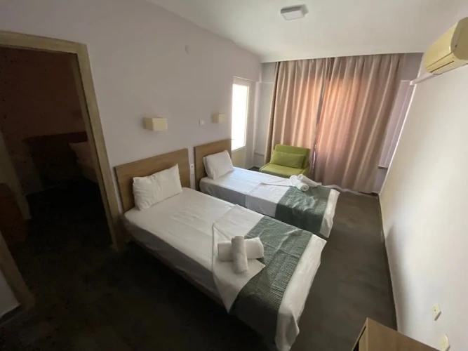 1 Bedroom Family Suite with balcony