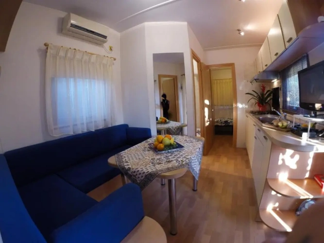 2 Bedrooms Chalet