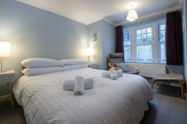 Host Stay Tivoli Den