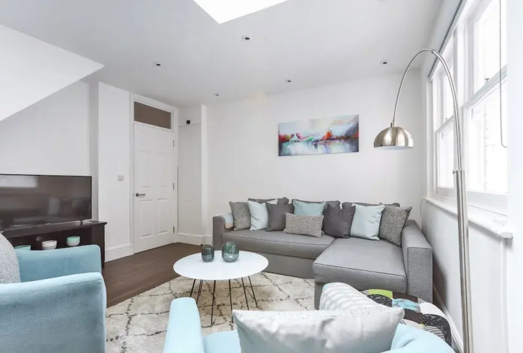 Durweston Mews