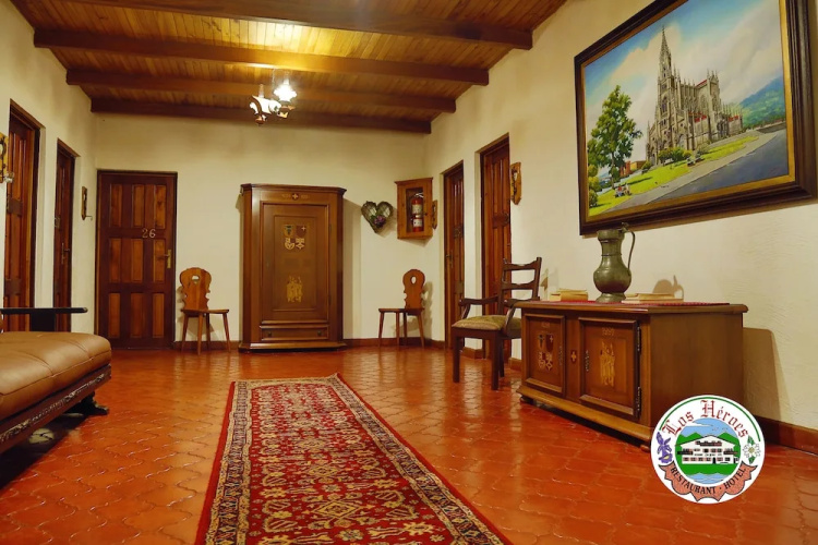 Hotel Los Héroes