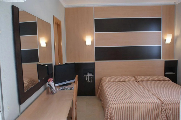 Universal Hotel