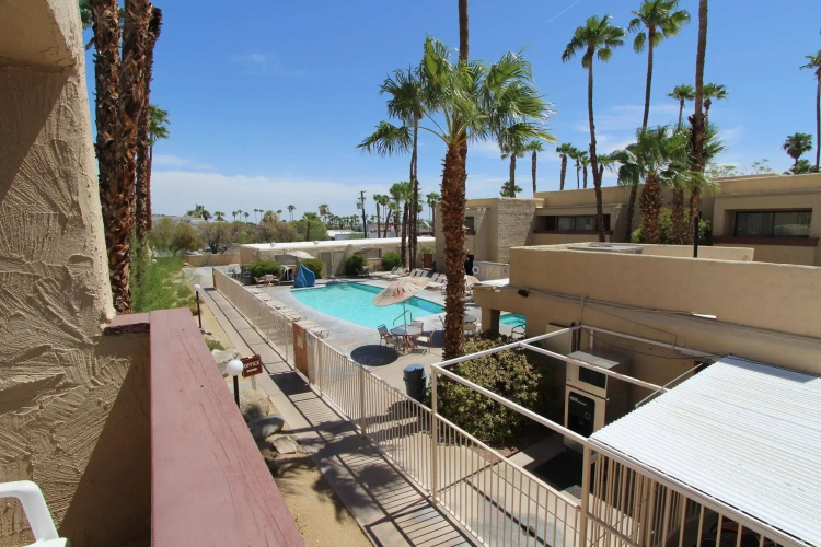 Desert Vacation Villas