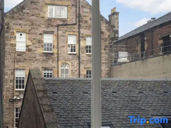 Rose Street apartment