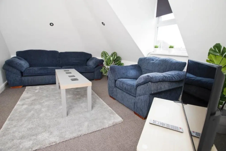 2 Bedrooms Apartment