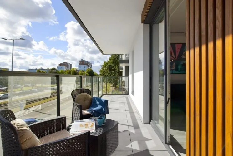 2 Bedrooms Apartment