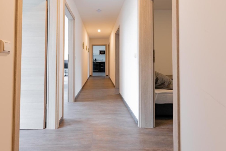 3 Bedrooms Apartment