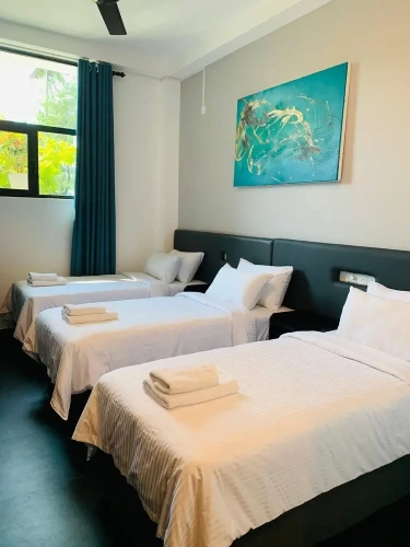 Standard Triple room