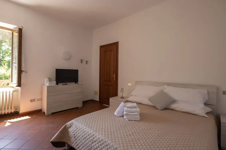 Standard Triple room with balcony