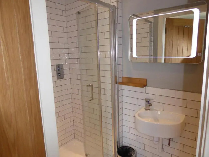 Rooms at 73