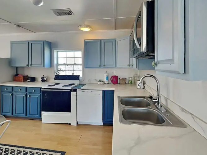 Surfside Crab Retreat by Ryson Vacation Rentals