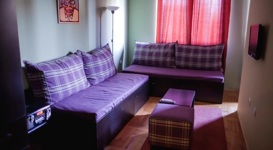 4 Rooms Apartments