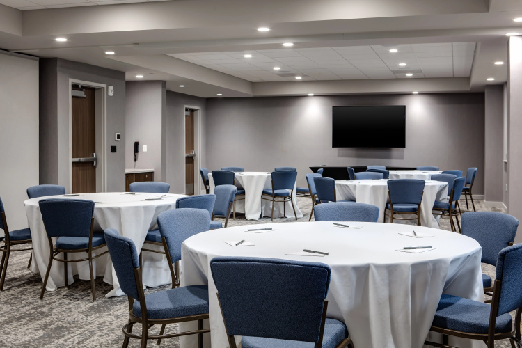 Staybridge Suites Iowa City - Coralville photo 40