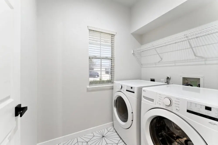 Remote Work Friendly King Beds Fast Wifi 3BR