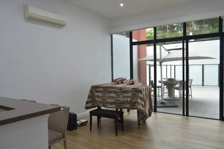Modern and Spacious 2 Bedroom Apartment in Ultimo