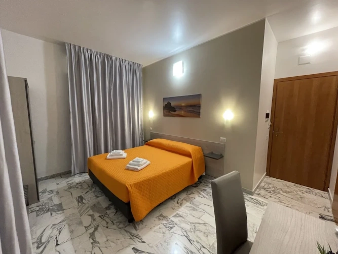 Deluxe Double room with city view