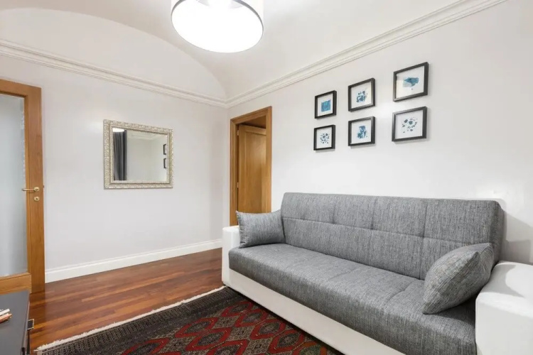 Modern and Elegant Flat Near Termini Station