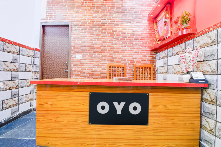OYO 834317 Love Point