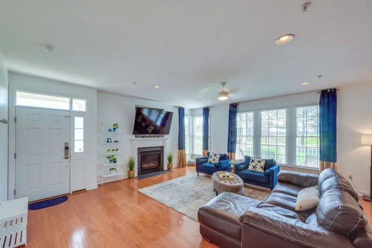 3 Mi to Beach: Ocean View Getaway w/ Pool Access