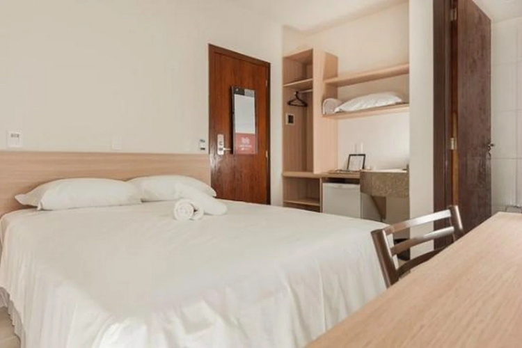 Hotel Dois H