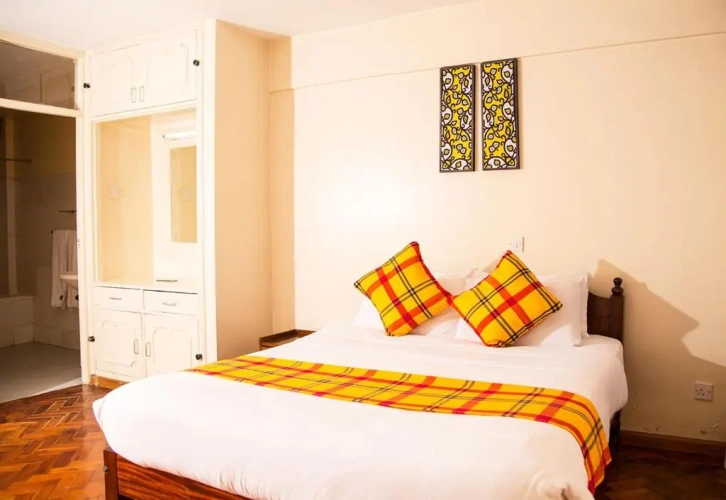 3 Bedrooms Apartment