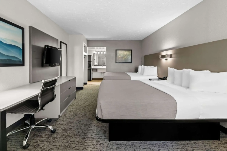 Standard Quadruple room