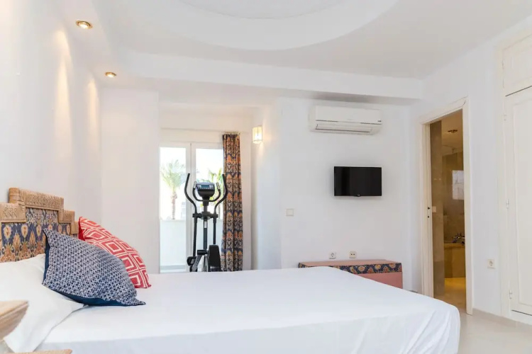 Oasis Club II Triplex Apartment