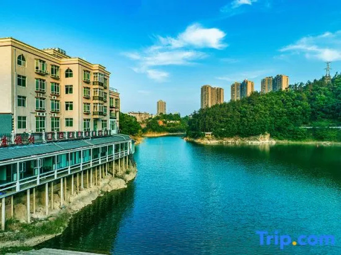 Xinhu B&B