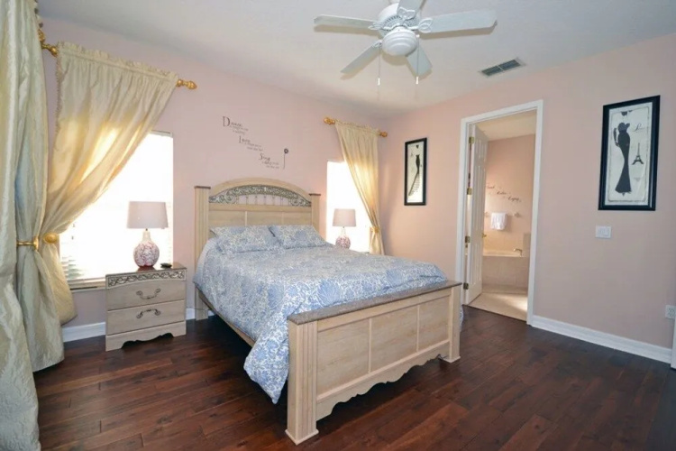 Formosa Gardens 220794