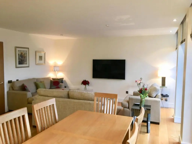 301 Riverview Apartment