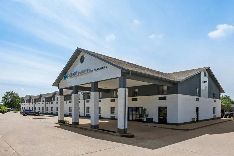 Super 8 By Wyndham Springfield/battlefield - Springfield, MO