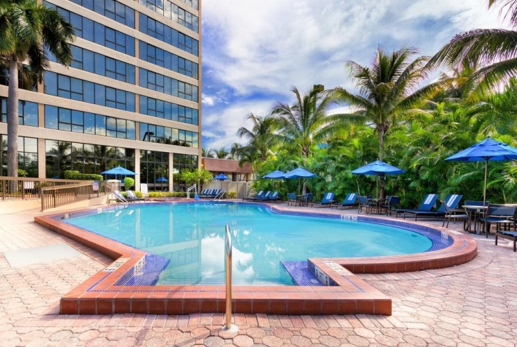 Holiday Inn Miami West - Airport Area photo 11