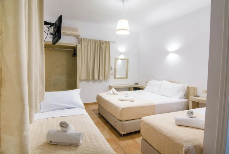 Standard Quadruple room