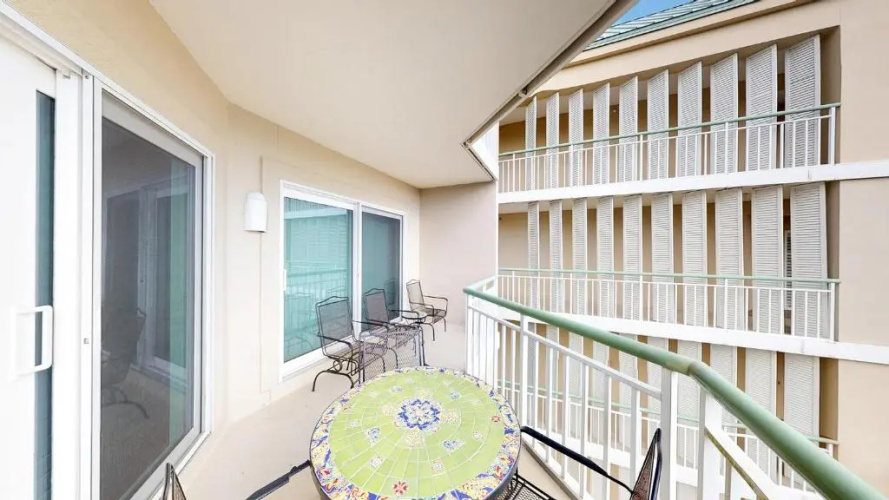 404 Windsor Place