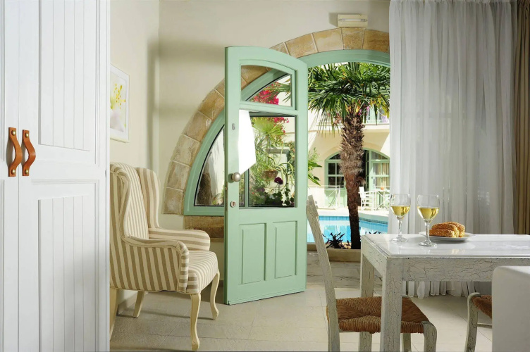 Mythos Suites Boutique Hotel