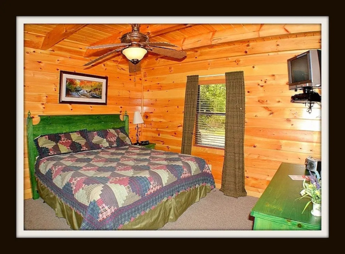 Changes in Latitude - 2 Br cabin by RedAwning