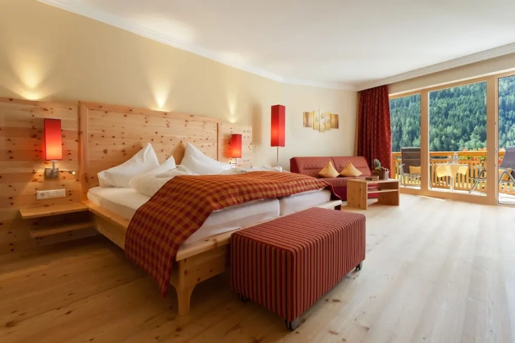 Superior Quadruple room with mountain view