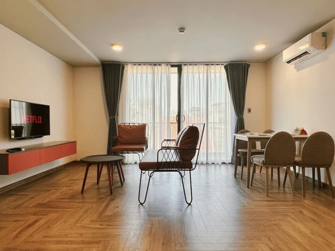 2 Bedrooms Apartment