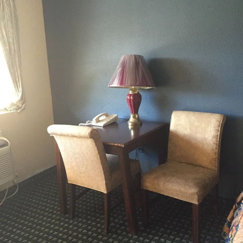 Guest Inn & Suites