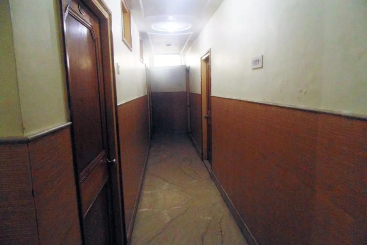 Hotel Tara Deluxe