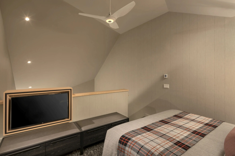 Peaks Hotel & Suites