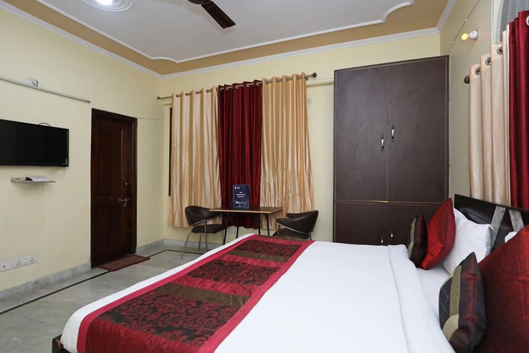 OYO 11362 Sky Residency