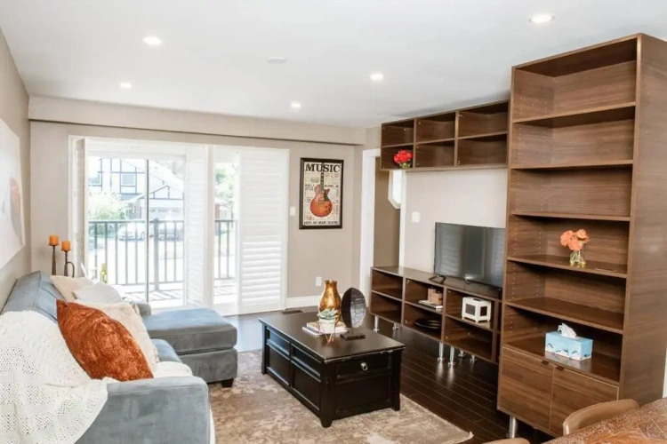 2 Bedrooms Apartment