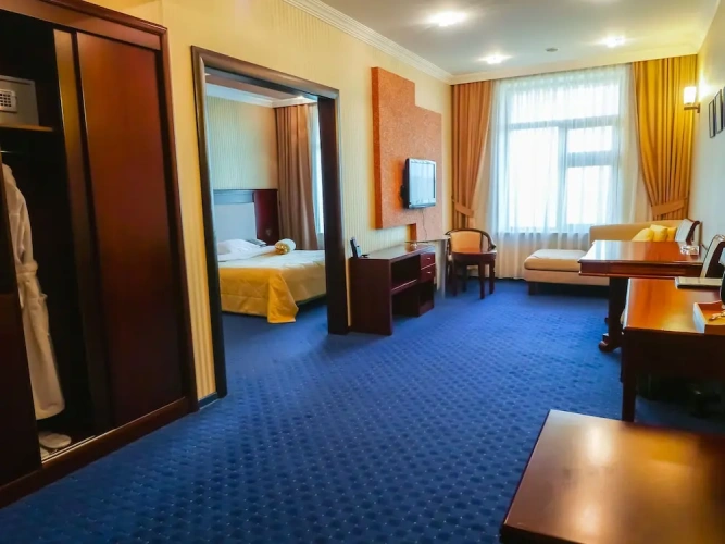 Quadruple Suite